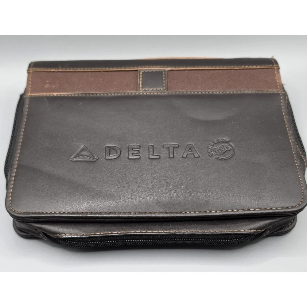 Delta Air Lines SkyTeam Leeds Travel Document Organizer Portfolio Zipper Case